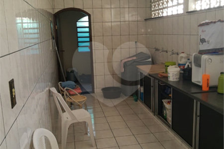 Casa à venda com 3 quartos, sendo 1 suíte, em Bosque dos Eucaliptos, São José dos Campos, SP