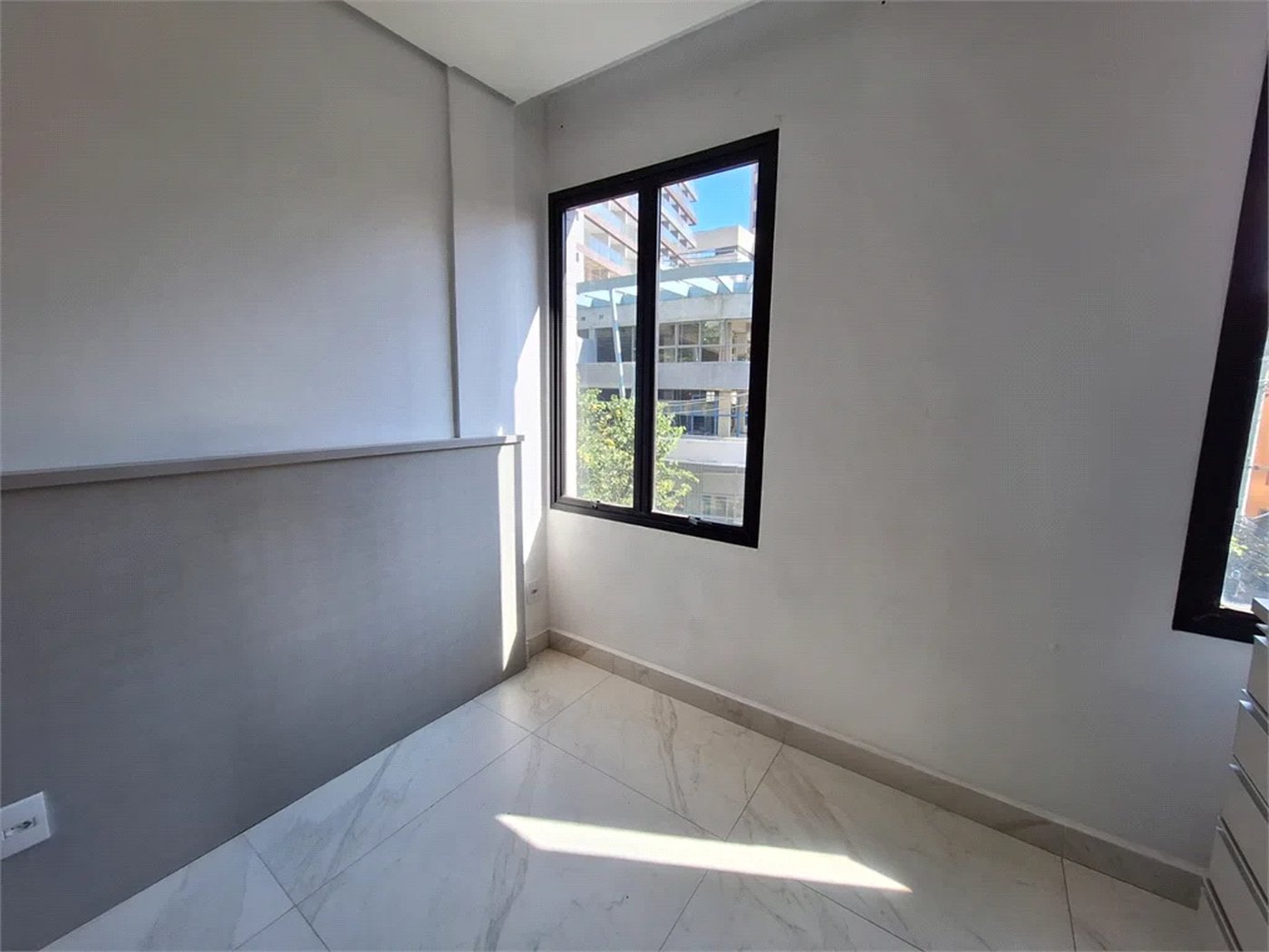 Apartamento à venda com 1 quarto em Jardim das Acácias, São Paulo, SP