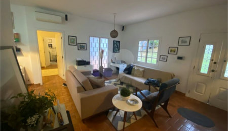 Casa de Vila à venda com 3 quartos, sendo 1 suíte,  em Cidade São Francisco, São Paulo, SP
