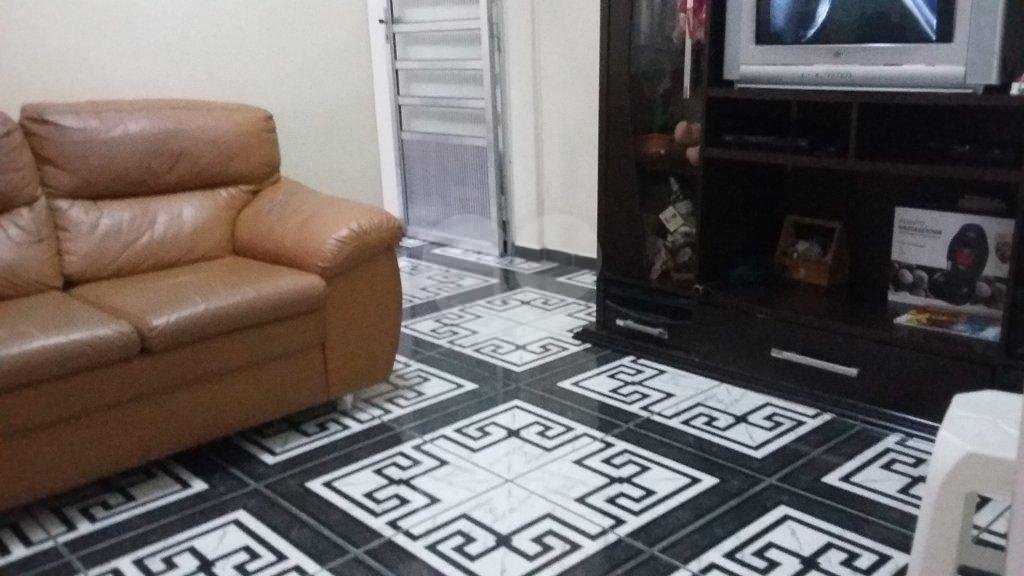 Sobrado à venda com 3 quartos em Parque Peruche, São Paulo, SP