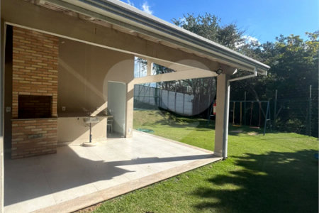 Casa à venda ou para alugar com 2 quartos, sendo 4 suítes, no condomínio Residencial Jardim Bréscia, Indaiatuba - SP