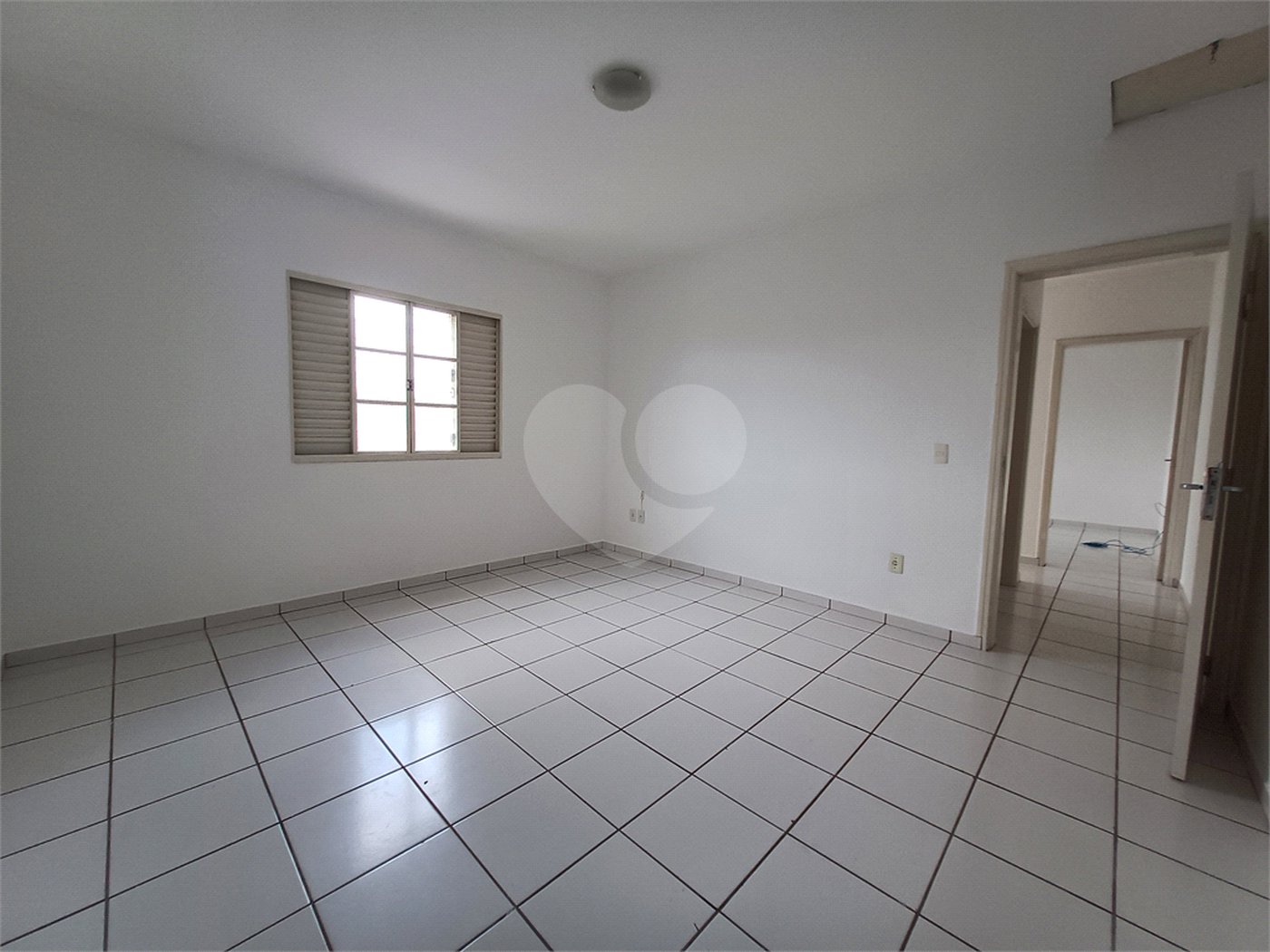 Sobrado à venda com 2 quartos em Jardim Ana Maria, Sorocaba, SP