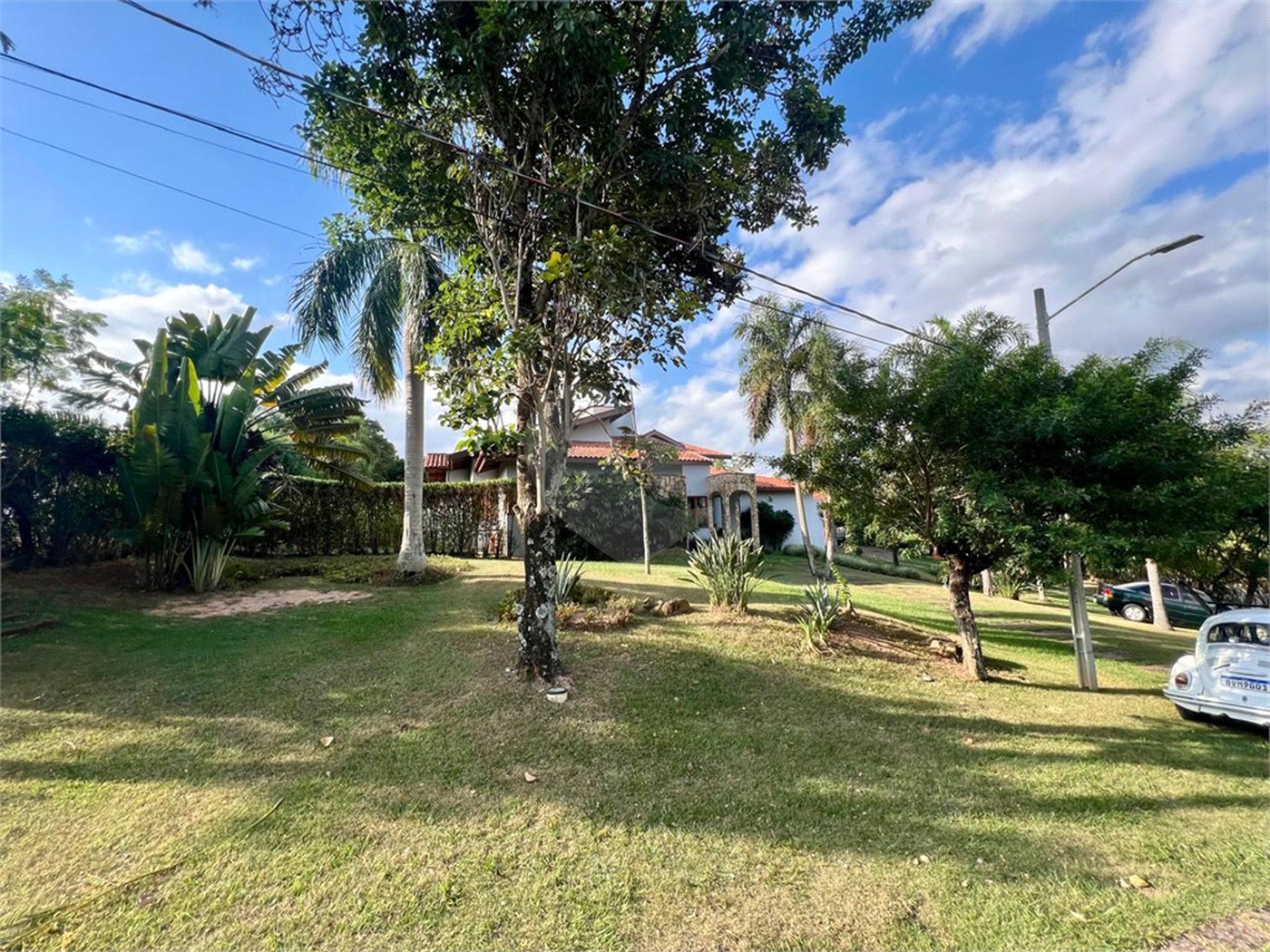 Casa à venda ou para alugar com 5 quartos, sendo 4 suítes, no condomínio Moradas São Luiz, Salto - SP