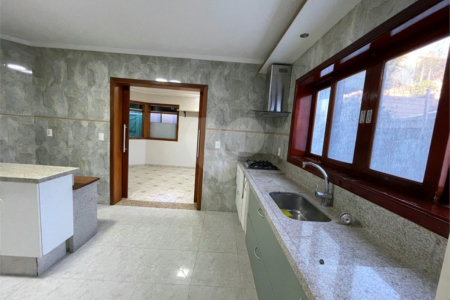 Casa para alugar com 3 suítes no condomínio Bosque de Grevilea, Vinhedo - SP