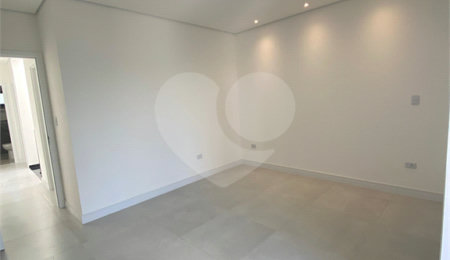 Sobrado à venda com 3 quartos, sendo 1 suíte, em Vila Lucia, São Paulo, SP