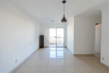 Apartamento à venda com 3 quartos, sendo 1 suíte, em Jardim Parque Morumbi, São Paulo, SP
