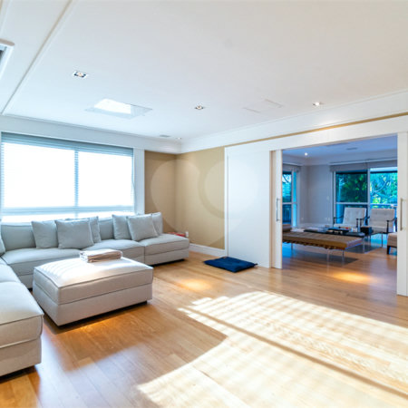 Apartamento à venda com 5 suítes em Moema, São Paulo, SP
