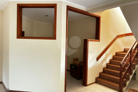 Sobrado para alugar com 4 quartos, sendo 2 suítes,  no Centro, Três Lagoas, MS