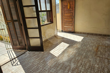 Casa à venda com 3 quartos, sendo 1 suíte,  em Água Branca, São Paulo, SP