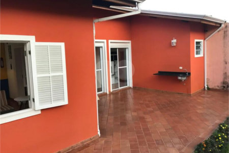 Casa de Vila à venda com 3 quartos, sendo 1 suíte,  em Cidade São Francisco, São Paulo, SP