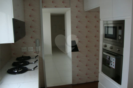 Apartamento à venda com 4 suítes em Jardim Fonte do Morumbi, São Paulo, SP