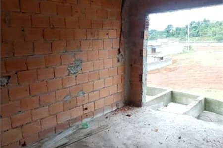Terreno à venda com 3 quartos, sendo 1 suíte, no condomínio Lago dos Pássaros, Cotia - SP