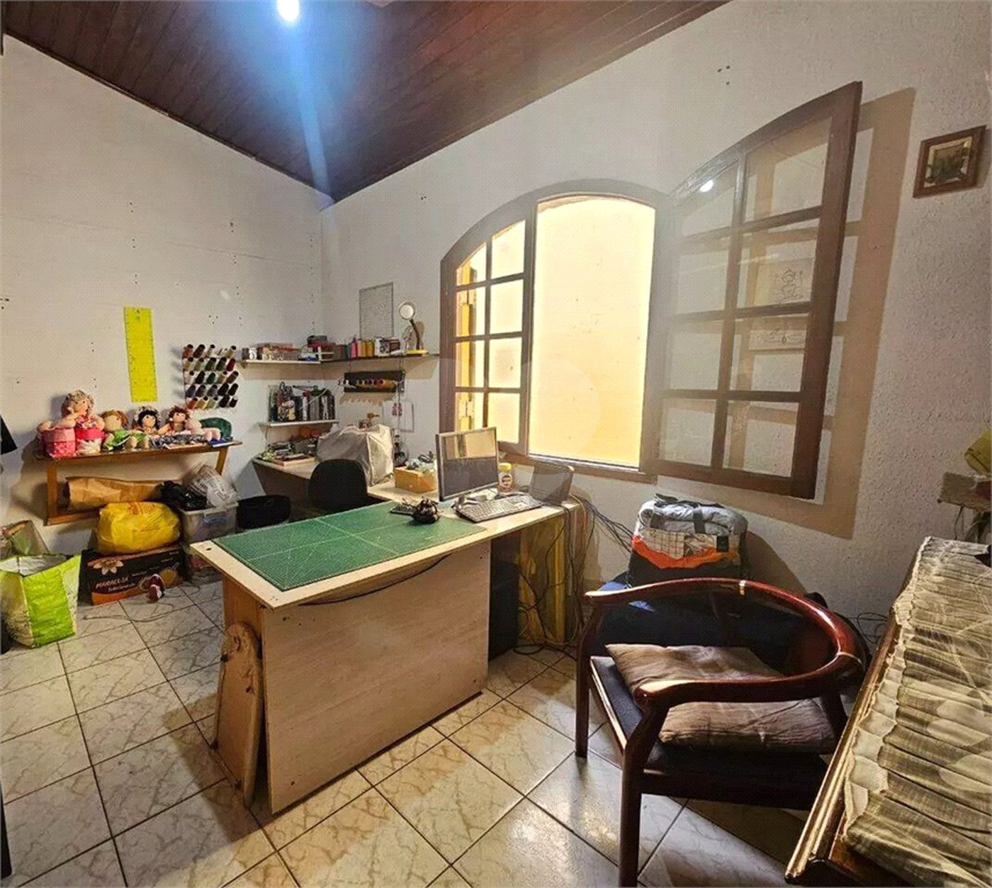 Casa Térrea à venda com 3 quartos, sendo 1 suíte, no Centro, Poá, SP