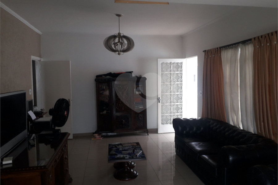 Casa à venda com 4 quartos, sendo 2 suítes, em Santana, São Paulo, SP