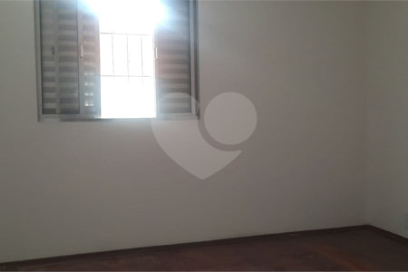 Sobrado à venda com 3 quartos em Rio Pequeno, São Paulo, SP