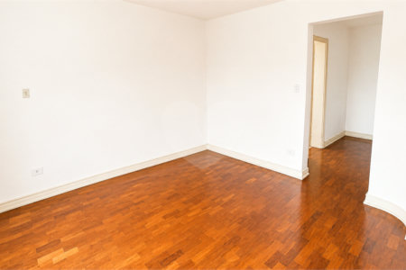 Apartamento à venda com 4 quartos, sendo 1 suíte, em Alto da Boa Vista, São Paulo, SP