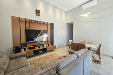 Casa à venda com 3 quartos, sendo 1 suíte, em Residencial Lago dos Ipês, Itapetininga, SP