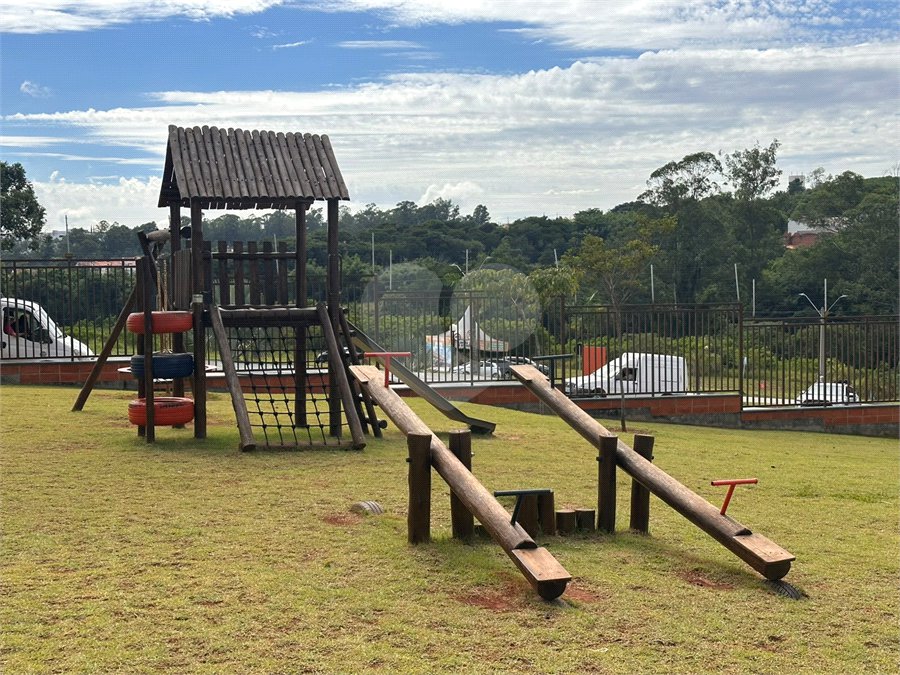Casa à venda com 3 quartos, sendo 1 suíte, no condomínio Residencial Villagio Wanel, Sorocaba - SP