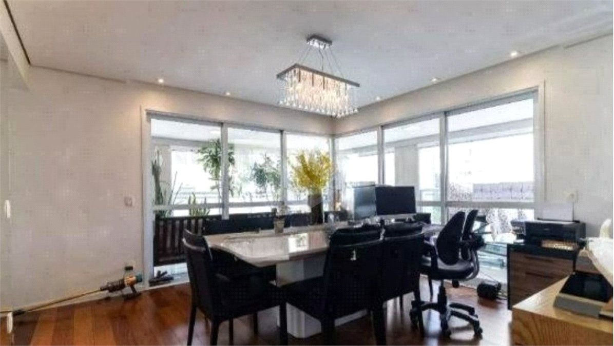 Apartamento à venda com 3 suítes em Paraíso, São Paulo, SP