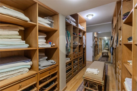 Casa à venda com 3 quartos, sendo 1 suíte, em Alto da Boa Vista, São Paulo, SP