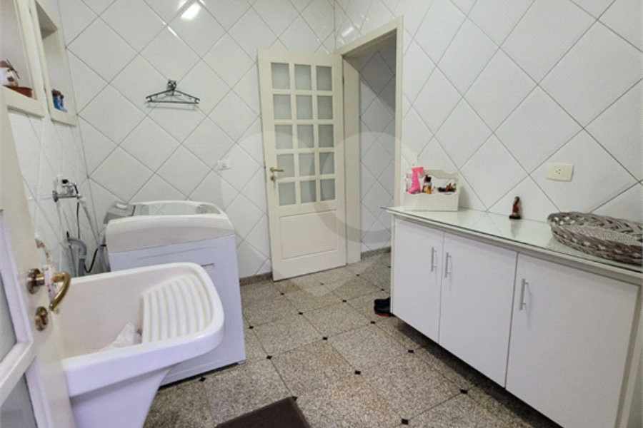 Casa à venda com 3 quartos, sendo 1 suíte, no condomínio Suíça da Cantareira, Mairiporã - SP