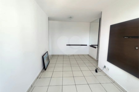 Apartamento à venda com 2 quartos em Sítio Pinheirinho, São Paulo, SP