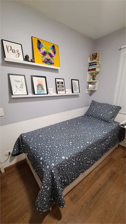 Casa à venda com 3 quartos, sendo 1 suíte, no condomínio Moradas do Horto, São Paulo - SP