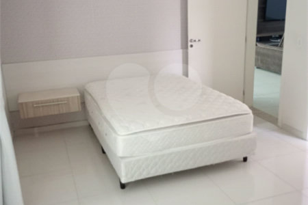 Casa à venda com 3 quartos, sendo 2 suítes, no condomínio Granja Olga II, Sorocaba - SP