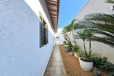 Casa à venda com 3 quartos, sendo 1 suíte,  em Jardim Jóquei Clube, Ribeirão Preto, SP