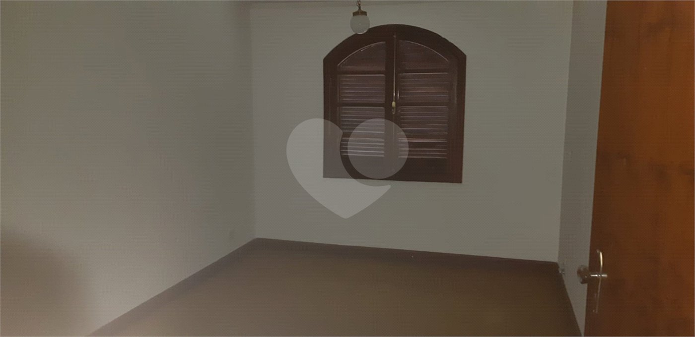 Casa à venda com 3 quartos, sendo 1 suíte, em Vila Santista, Atibaia, SP