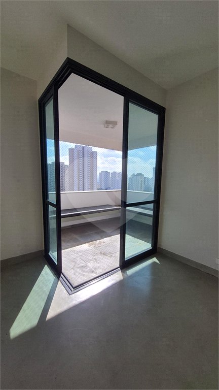 Apartamento à venda ou para alugar com 3 quartos, sendo 2 suítes, em Vila Romana, São Paulo, SP