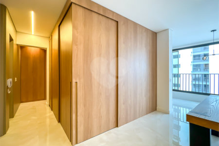 Apartamento à venda com 2 quartos, sendo 1 suíte, em Santo Amaro, São Paulo, SP