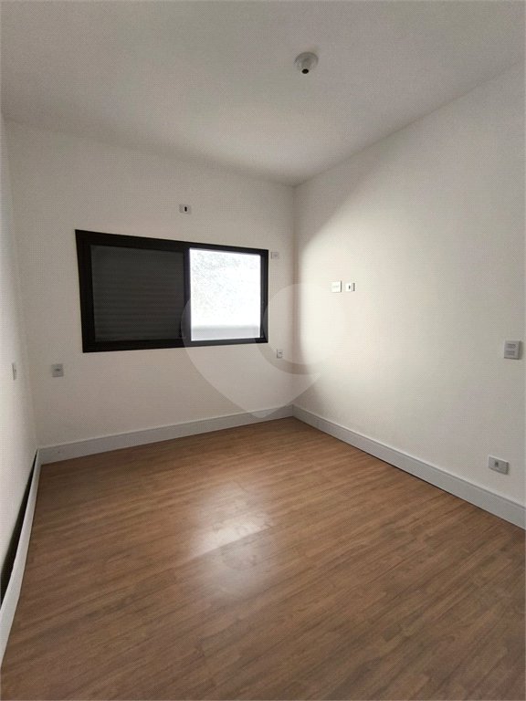 Casa à venda com 3 quartos, sendo 1 suíte, no condomínio Villagio Brasil, Atibaia - SP