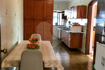 Casa à venda com 4 quartos, sendo 1 suíte, no Centro, Piracaia, SP