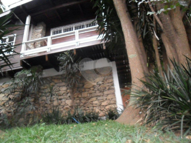 Sobrado à venda com 3 quartos, sendo 1 suíte, em Vila Albertina, São Paulo, SP