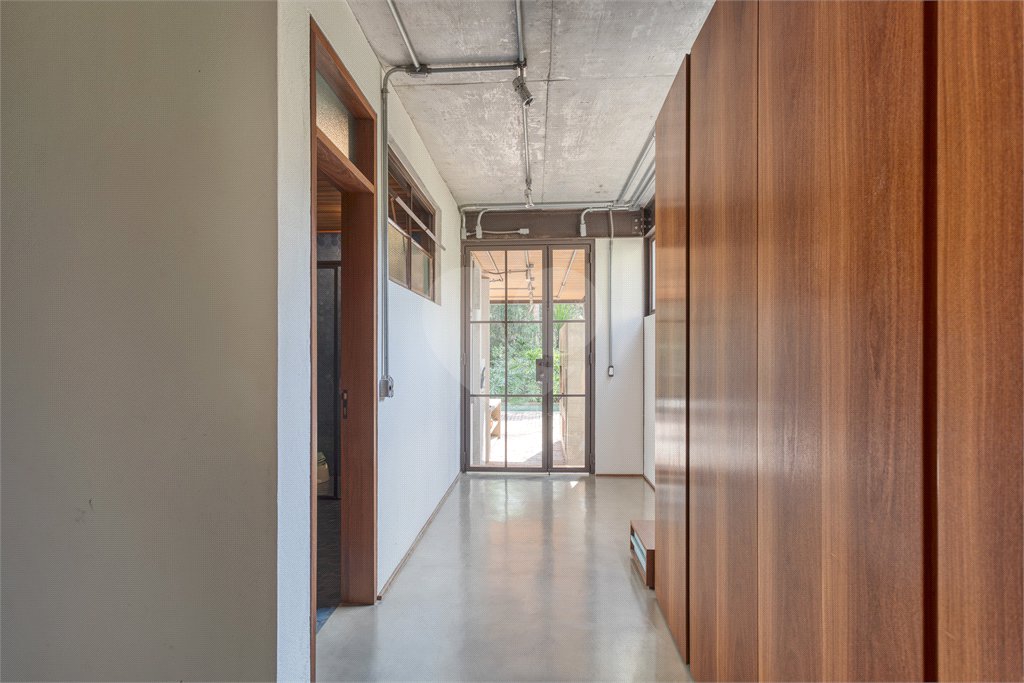 Sobrado à venda com 5 quartos, sendo 4 suítes, em Alto da Boa Vista, São Paulo, SP