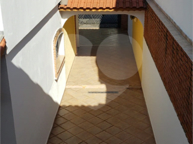Sobrado à venda com 3 quartos, sendo 1 suíte,  em Tremembé, São Paulo, SP