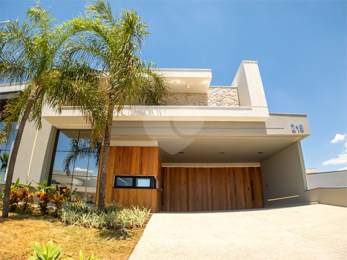 Casa à venda com 3 suítes no condomínio Jardim Residencial Dona Maria Candida, Indaiatuba - SP