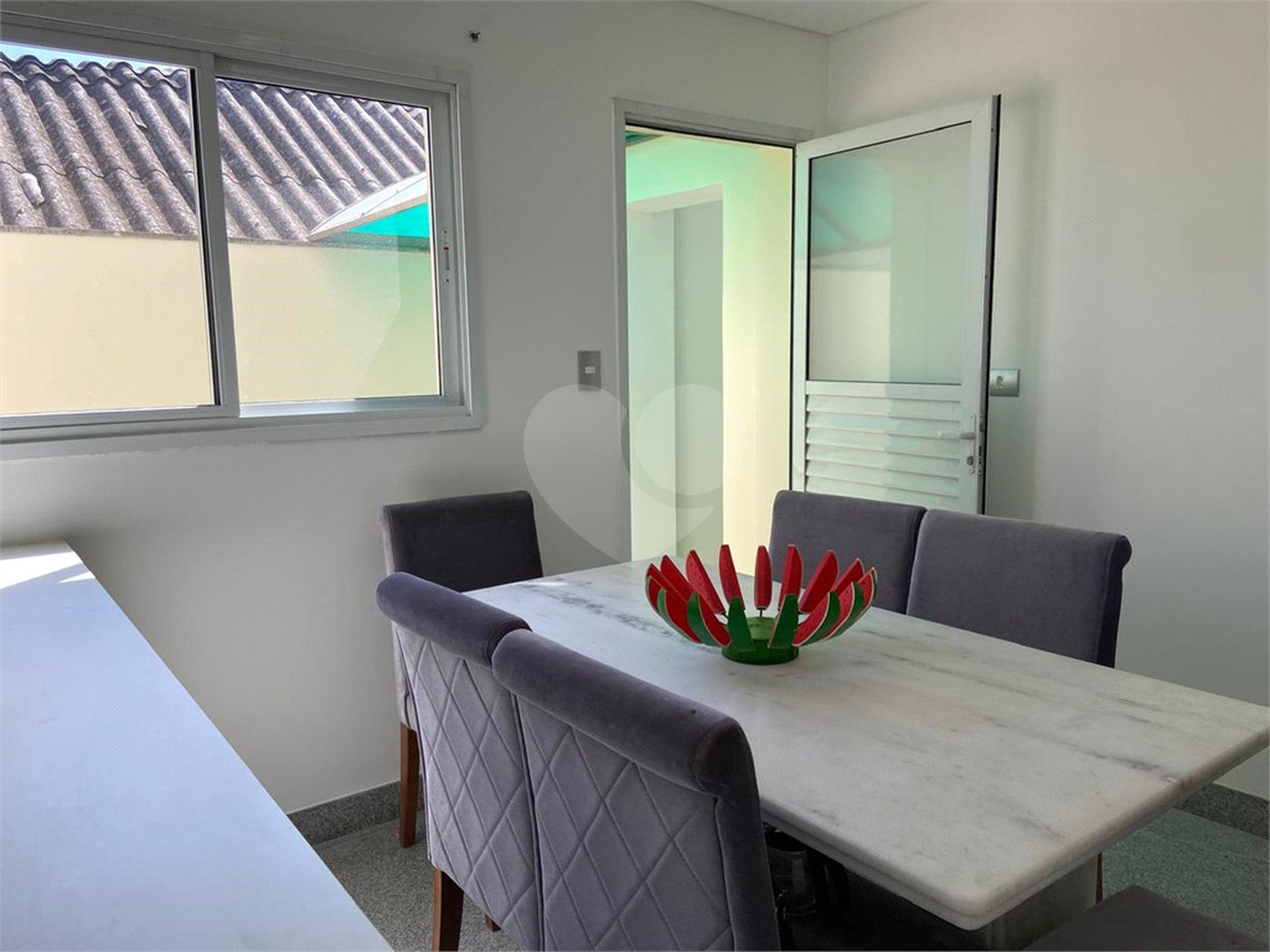 Casa para alugar com 3 quartos, sendo 2 suítes, em Vila Carrão, São Paulo, SP