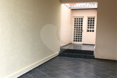 Sobrado à venda com 4 quartos, sendo 1 suíte, em Vila Rubens, Indaiatuba, SP