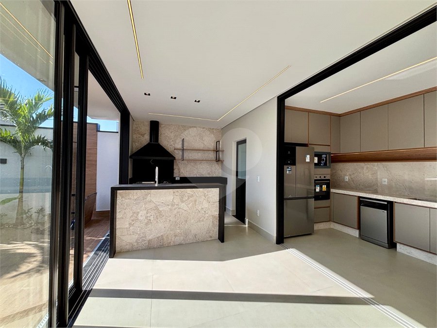 Casa à venda com 3 suítes no condomínio Residencial Dona Maria Candida, Indaiatuba - SP