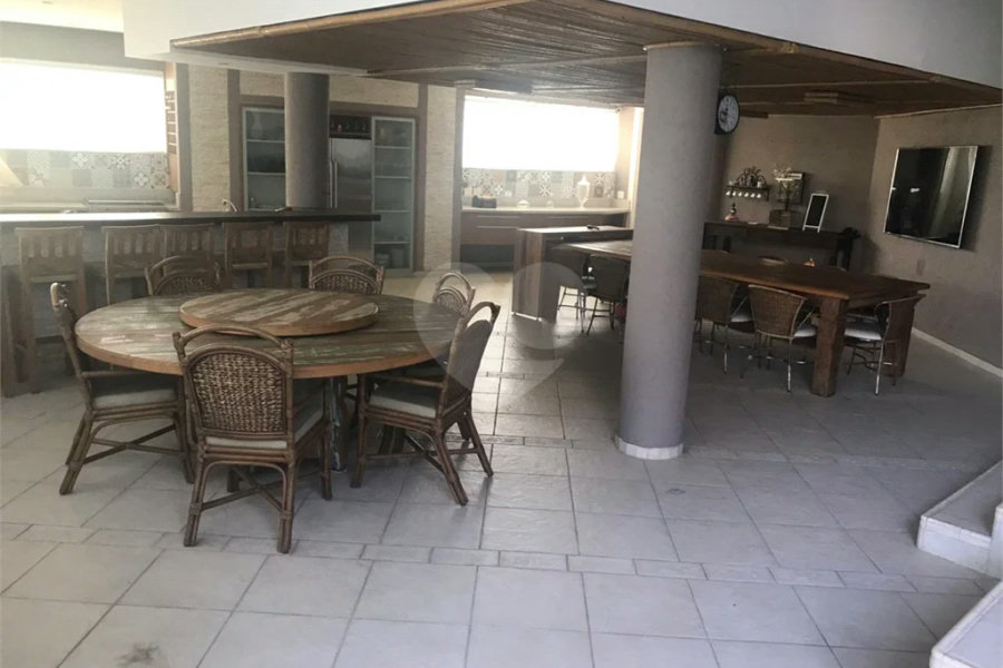 Casa à venda com 5 suítes em Santana, São Paulo, SP