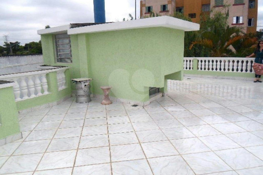 Sobrado à venda com 3 quartos, sendo 1 suíte, em Parque Edu Chaves, São Paulo, SP