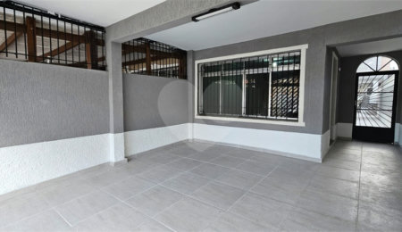 Sobrado à venda com 3 quartos, sendo 2 suítes,  em Ferreira, São Paulo, SP