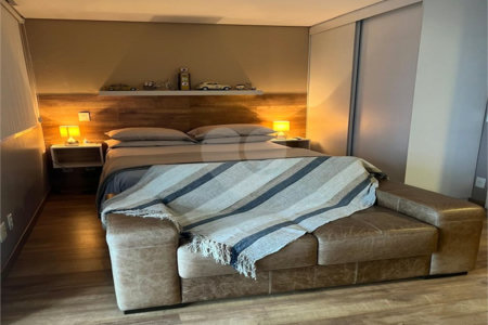 Apartamento à venda no bairro Bela Vista.