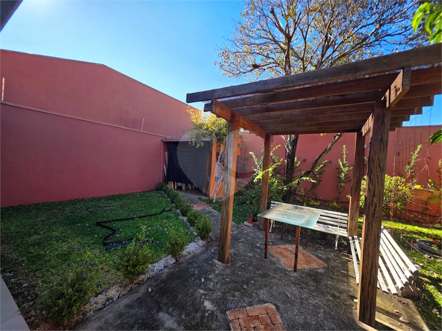 Casa à venda com 3 quartos, sendo 1 suíte,  em Jardim Nova Santa Paula, São Carlos, SP