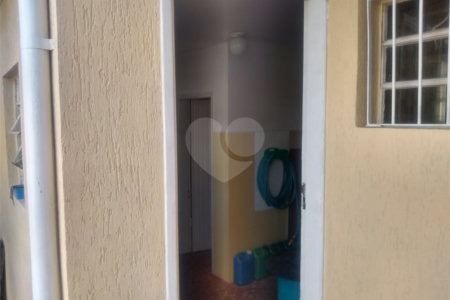 Casa á venda - Saúde!!
