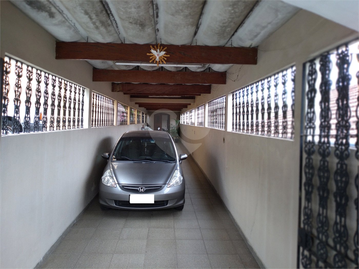 Casa térrea à venda com 4 dormitórios (sendo 3 suítes) próximo à Estação Tucuruvi do Metrô