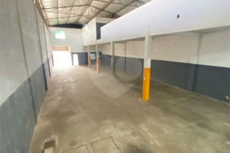Galpão com 530m² , 3 banheiros , `venda em Guarulhos.