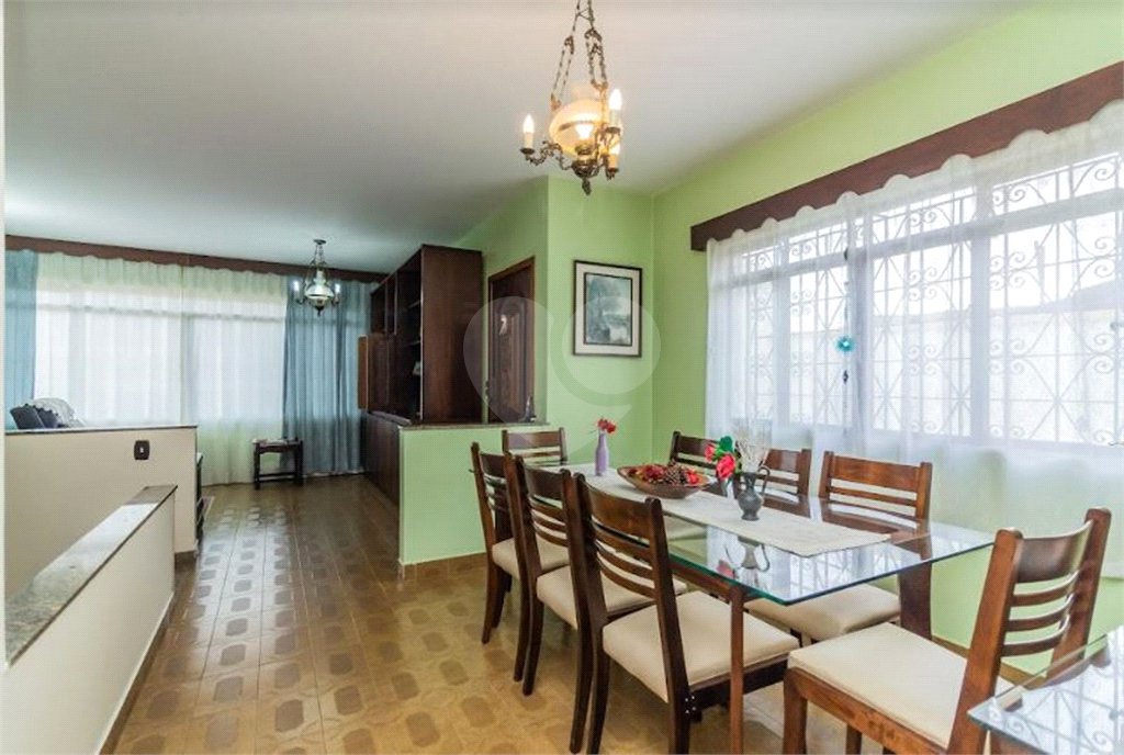 Casa à venda com 3 suítes em Horto, São Paulo, SP